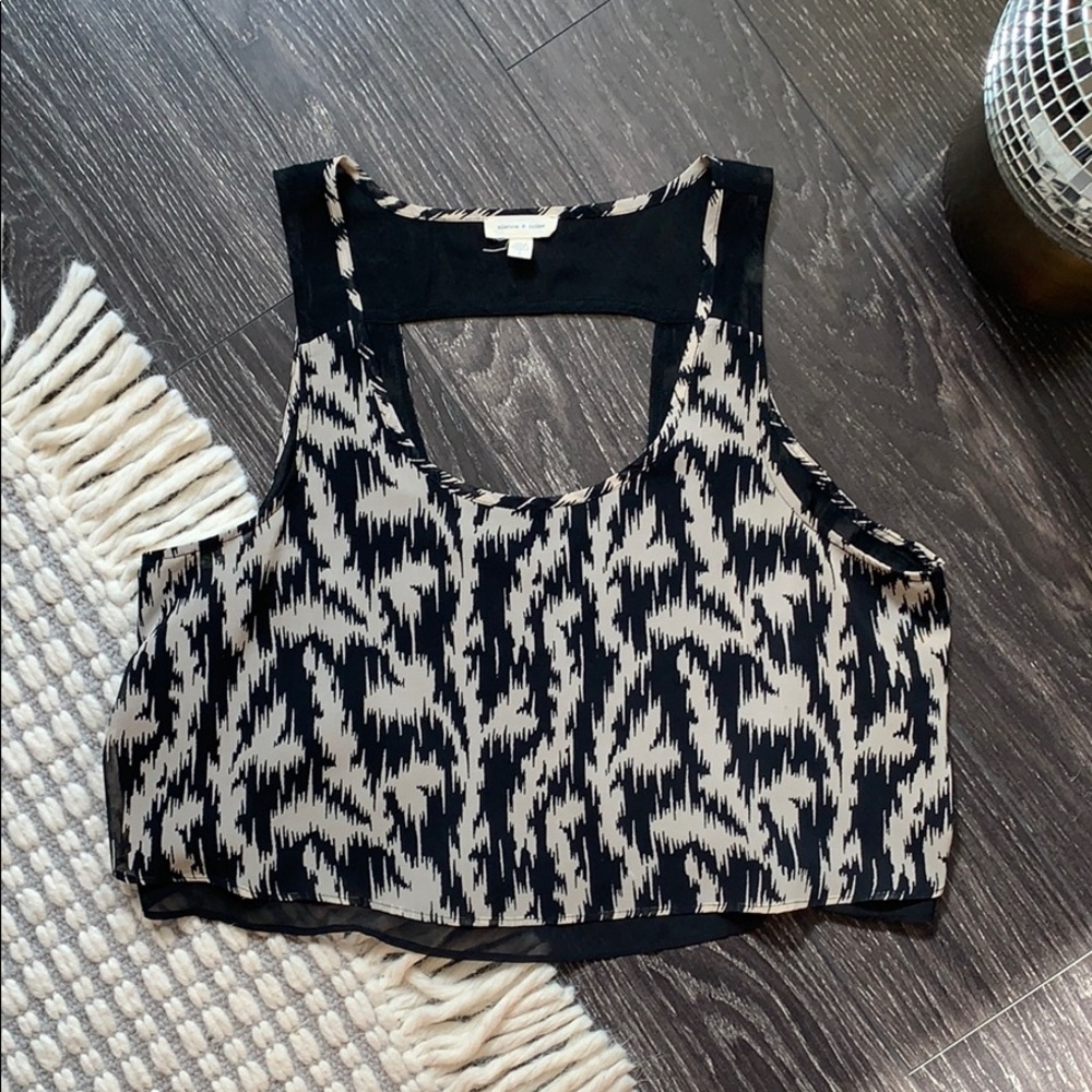 Silence + Noise crop top size L